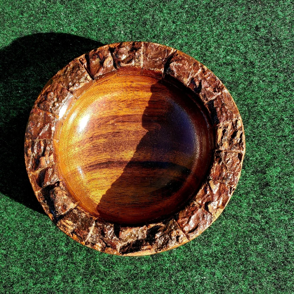 Natural Edge Walnut Bowl Trinket Pocket Change 6in Diameter Hand Turned - Picture 2 of 8